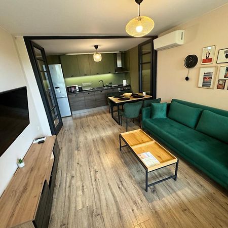 Lovely 1 Bedroom Apartment In The Heart Of Varna Extérieur photo